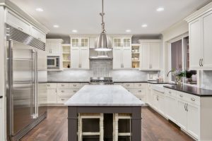 A beautifully staged kitchen