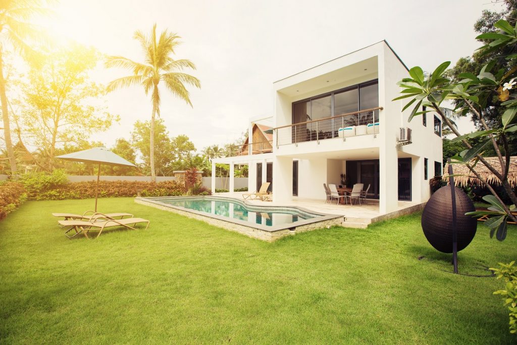 wide home backyard area with swimming pool