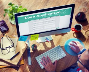 Client filling up a loan application online.